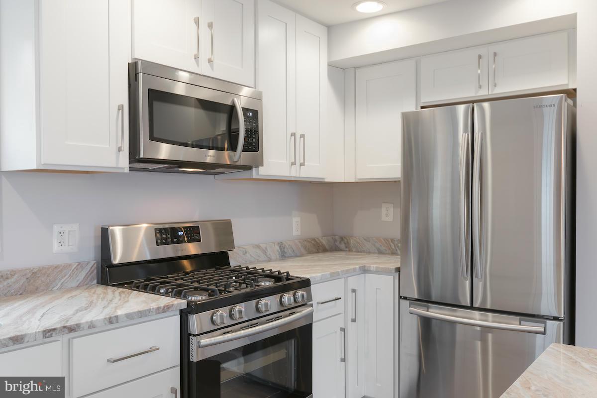 5073 Sheriff Road Northeast Washington, DC 20019 - Photo 5 of 15 Kitchen