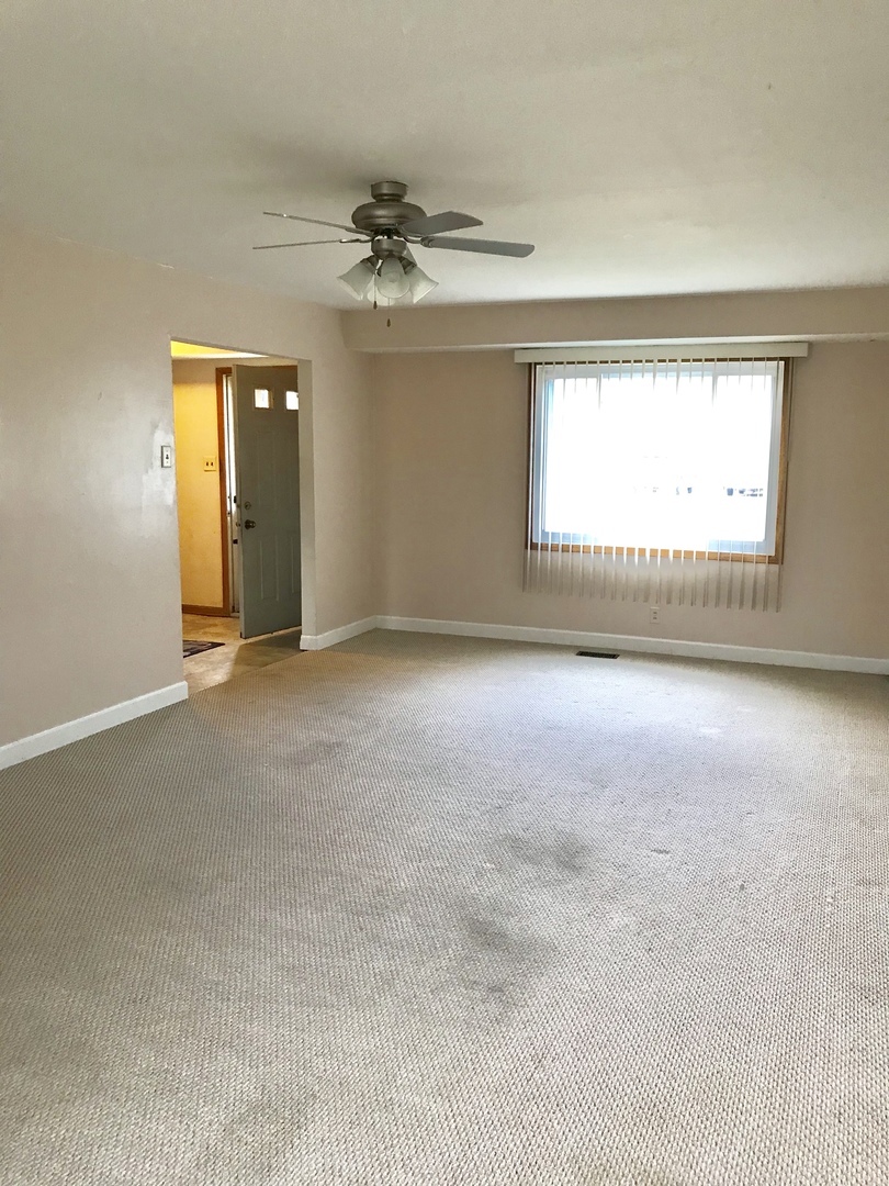 152 Oxford Road Bolingbrook, IL 60440 - Photo 6 of 14