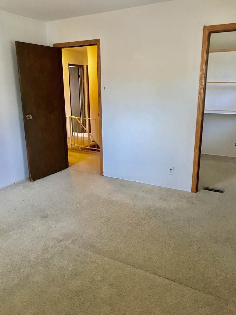 152 Oxford Road Bolingbrook, IL 60440 - Photo 8 of 14