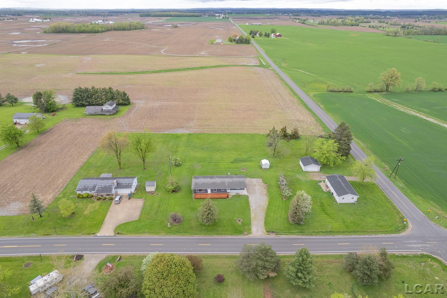 8080 Burton Road Adrian, MI 49221 - Photo 41 of 44 50174465-323a3462-09ea-44b4-a66d-999b2baf15a2.JPG