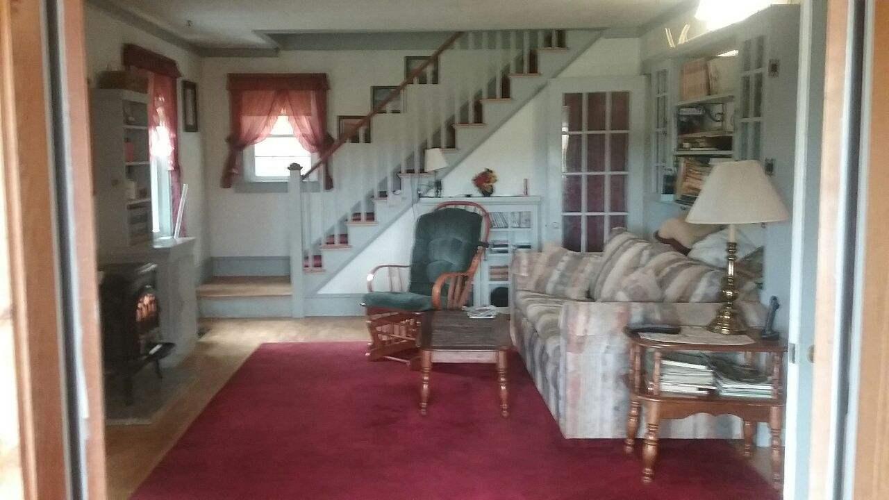 33 Betts Road Orrington, ME 04474 - Photo 20 of 40 Livingroom2