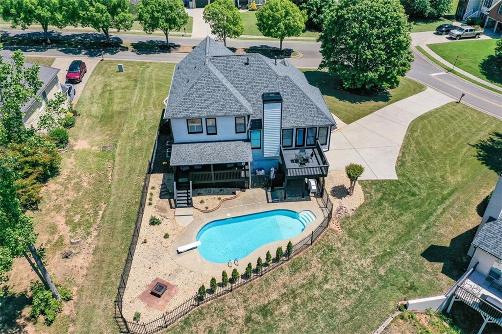 10 Arbor Hills Road South Talking Rock, GA 30175 - Photo 5 of 89 an aerial view of a house with swimming pool and large trees