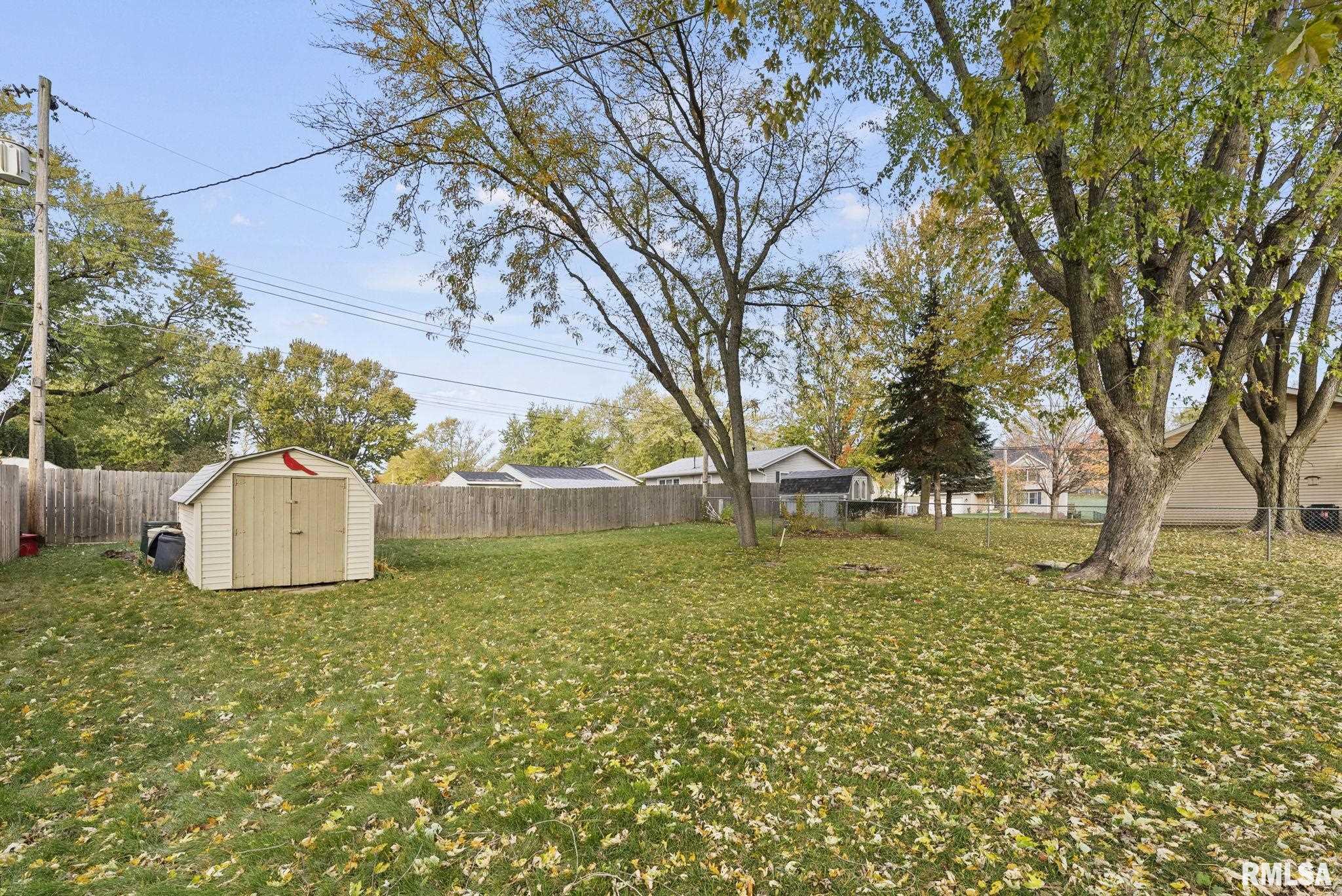 7 Rodeo Court Davenport, IA 52806 - Photo 5 of 19 Gallery Image 5