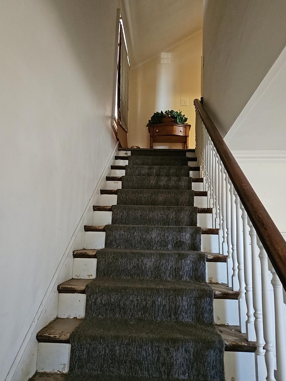 548 East Park Street Stockton, CA 95202 - Photo 14 of 29 a view of entryway