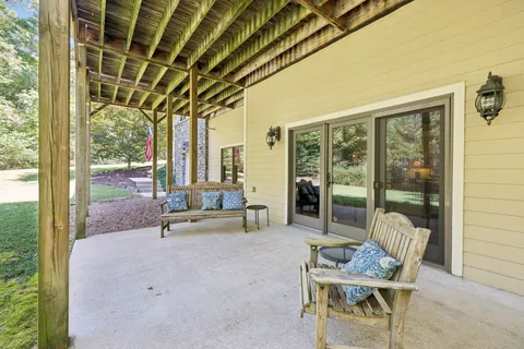 $899,999 | 1291 South Locust Avenue, Lawrenceburg, TN 38464