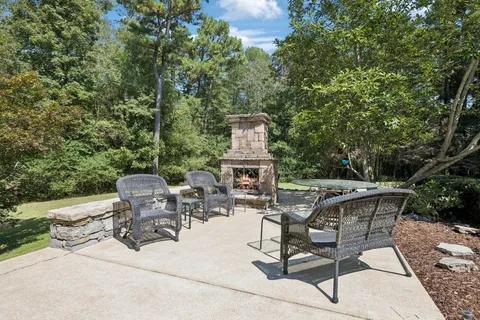 $899,999 | 1291 South Locust Avenue, Lawrenceburg, TN 38464