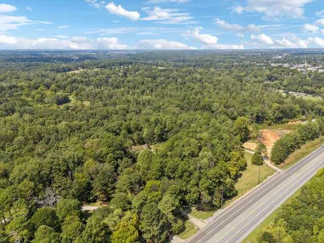 $899,999 | 1291 South Locust Avenue, Lawrenceburg, TN 38464