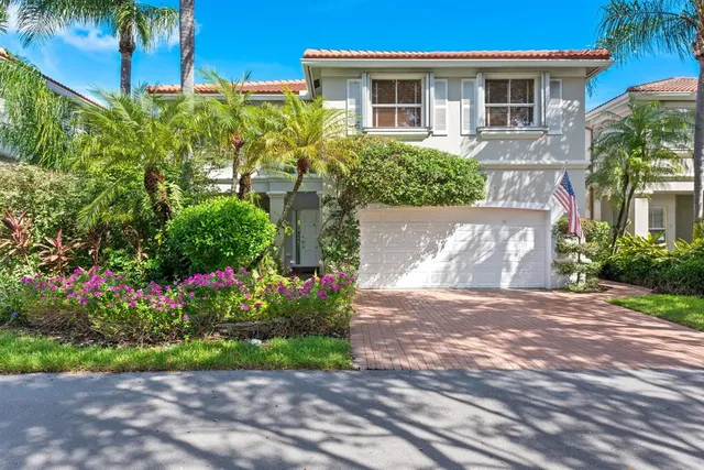 $924,900 | 1085 West Lake Street, Hollywood, FL 33019