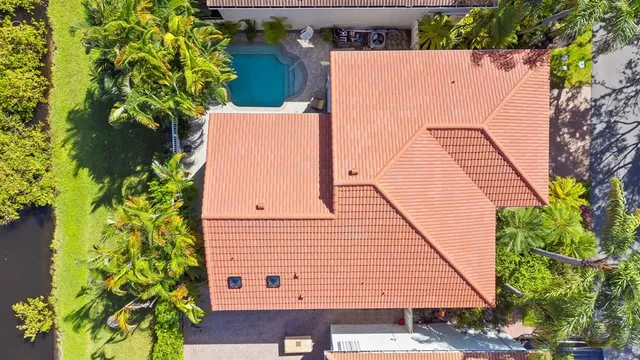 $924,900 | 1085 West Lake Street, Hollywood, FL 33019