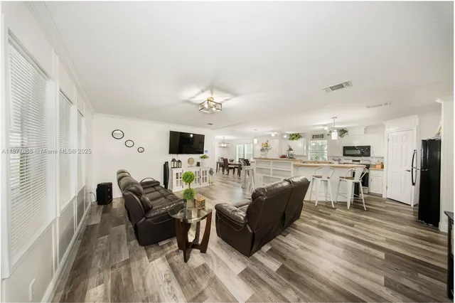 $460,000 | 755 North Quebrada Street, Clewiston, FL 33440