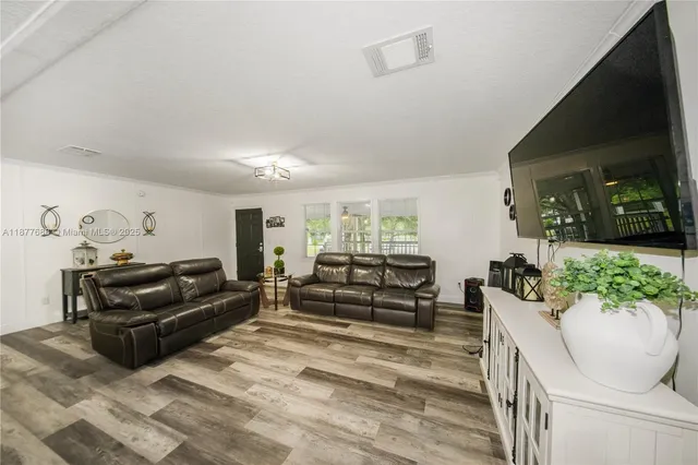 $460,000 | 755 North Quebrada Street, Clewiston, FL 33440