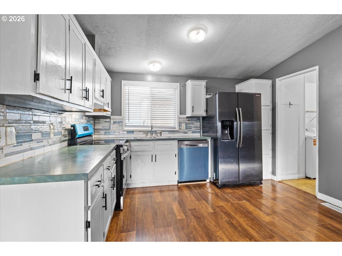 4792 Wyoming Circle Northeast Salem, OR 97305 - Photo 13 of 38