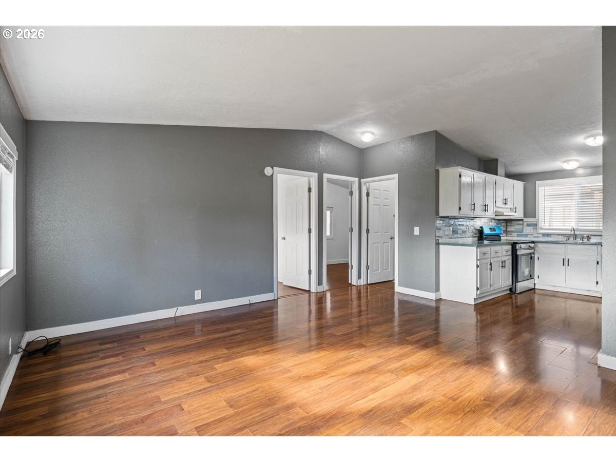 4792 Wyoming Circle Northeast Salem, OR 97305 - Photo 6 of 38