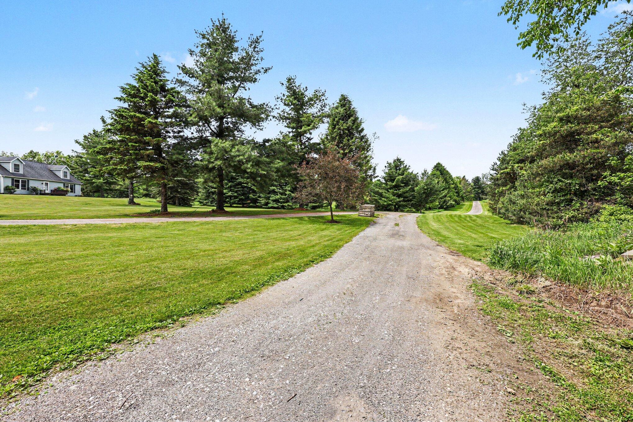 10955 Sooten Road Manchester, MI 48158 - Photo 2 of 36 020_file_7492