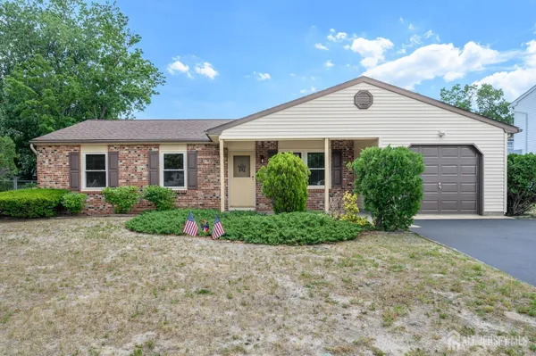 $475,000 | 5 Evergreen Place, Howell, NJ 07731