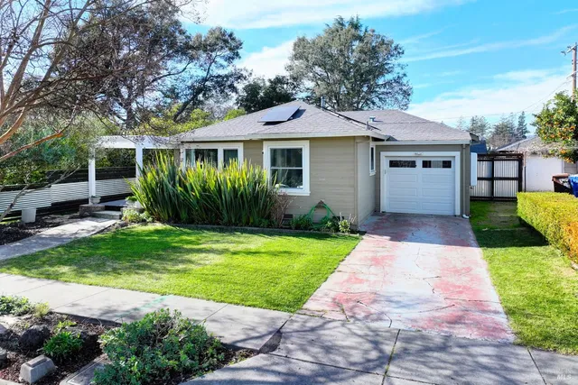 $798,000 | 51 Davis Avenue, Napa, CA 94559