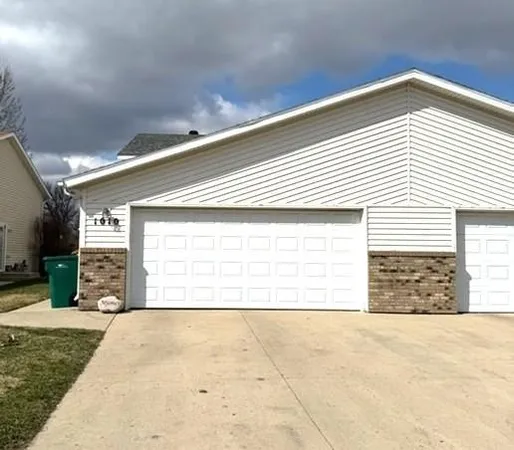 $270,000 | 1010 Oak Place, West Fargo, ND 58078