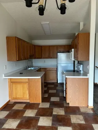 $270,000 | 1010 Oak Place, West Fargo, ND 58078