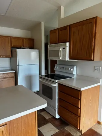 $270,000 | 1010 Oak Place, West Fargo, ND 58078