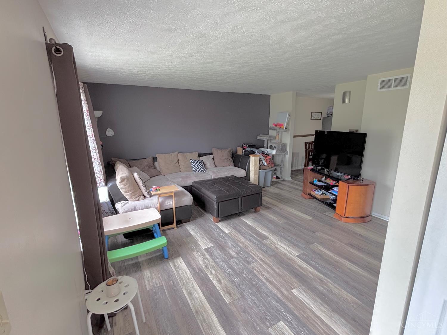11629 Pippin Road Cincinnati, OH 45251 - Photo 4 of 34