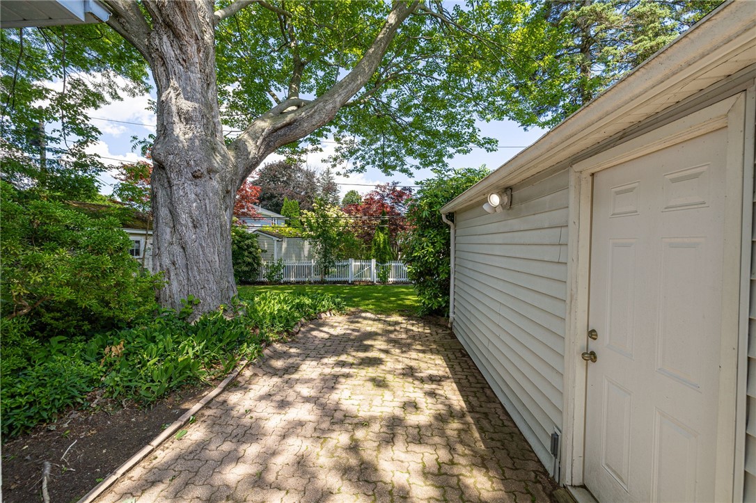 330 Colebourne Road Rochester, NY 14609 - Photo 28 of 37