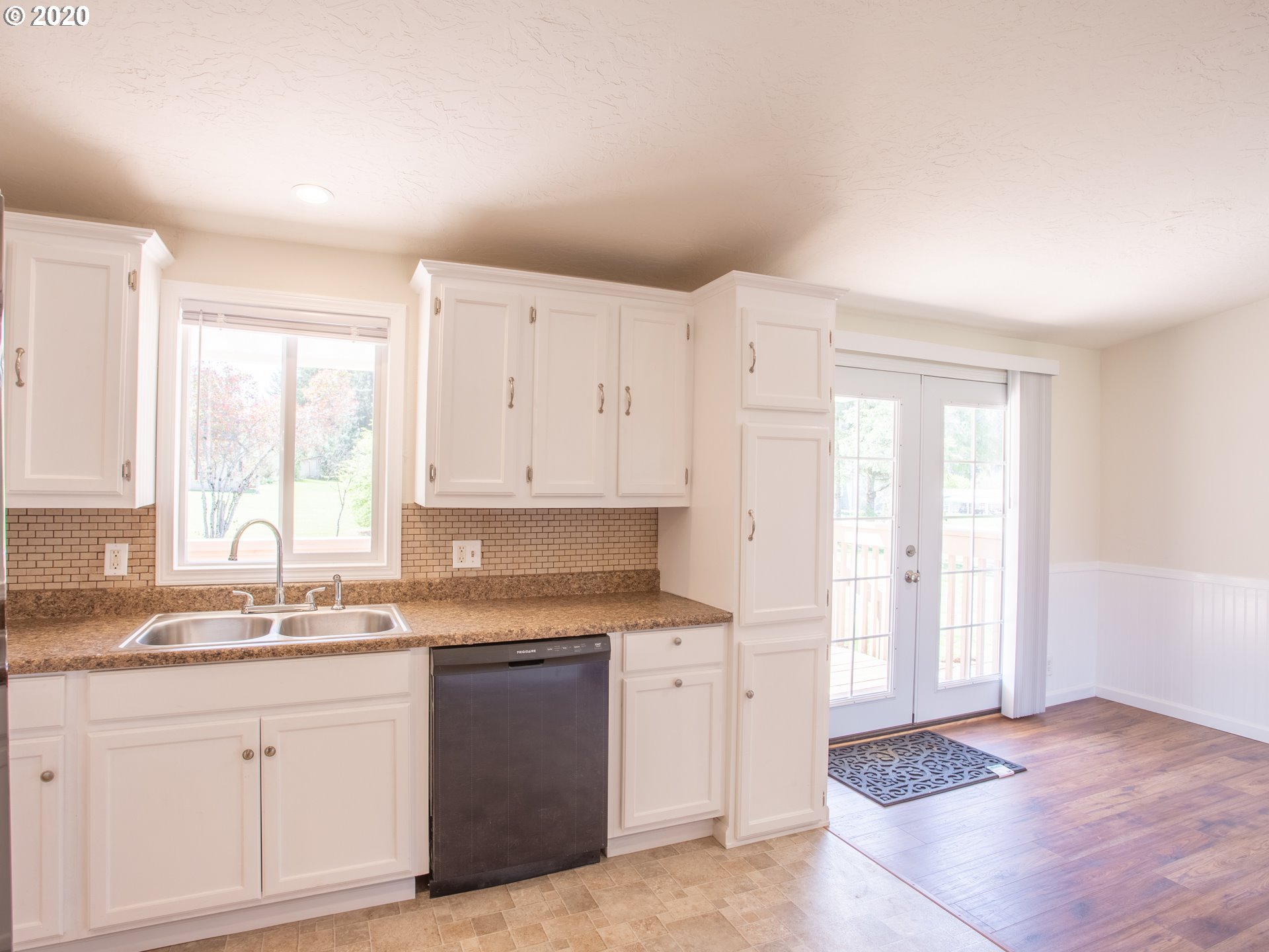 18401 South Redland Road Oregon City, OR 97045 - Photo 11 of 32 Gallery Image 11