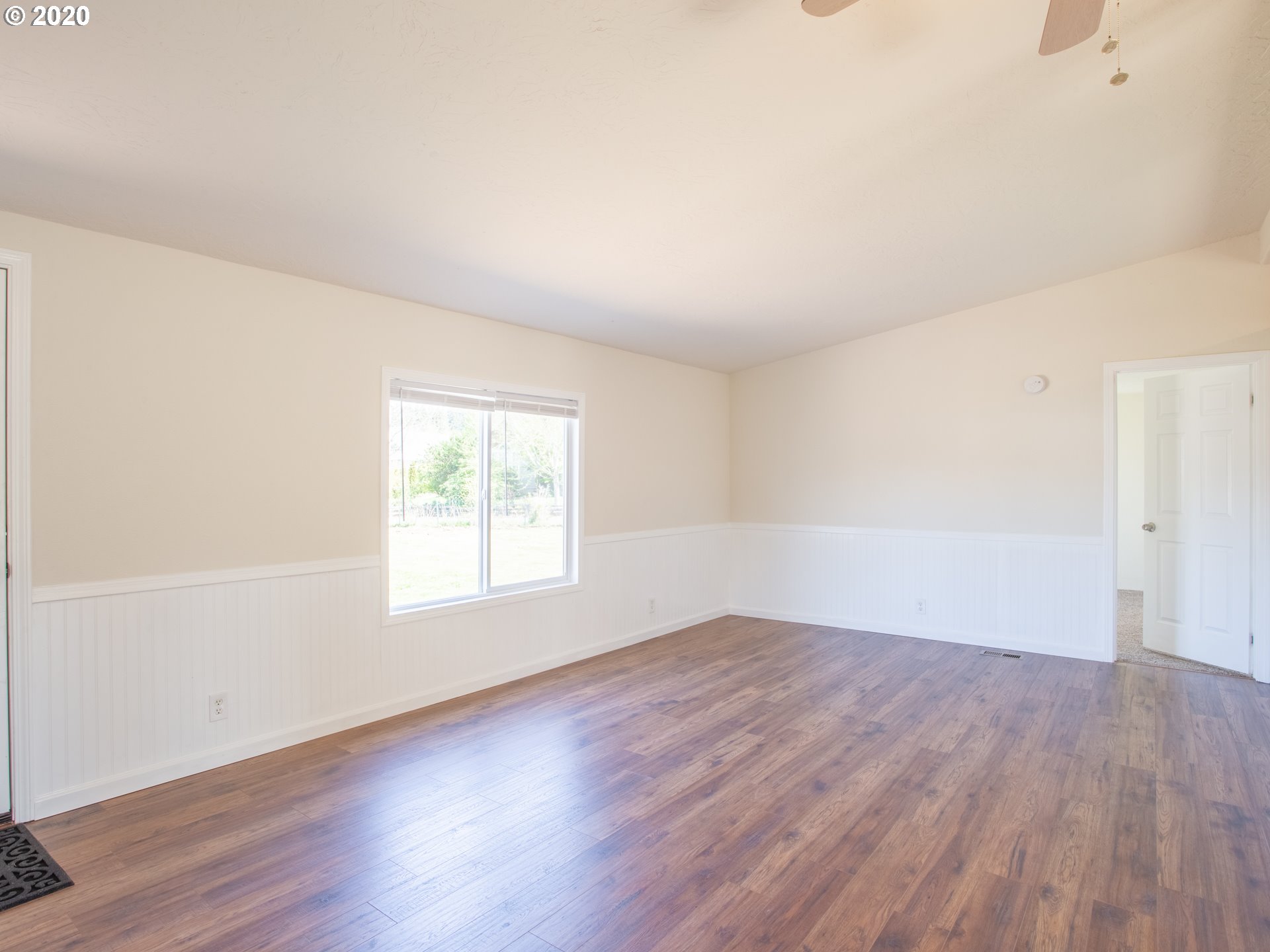 18401 South Redland Road Oregon City, OR 97045 - Photo 12 of 32 Gallery Image 12
