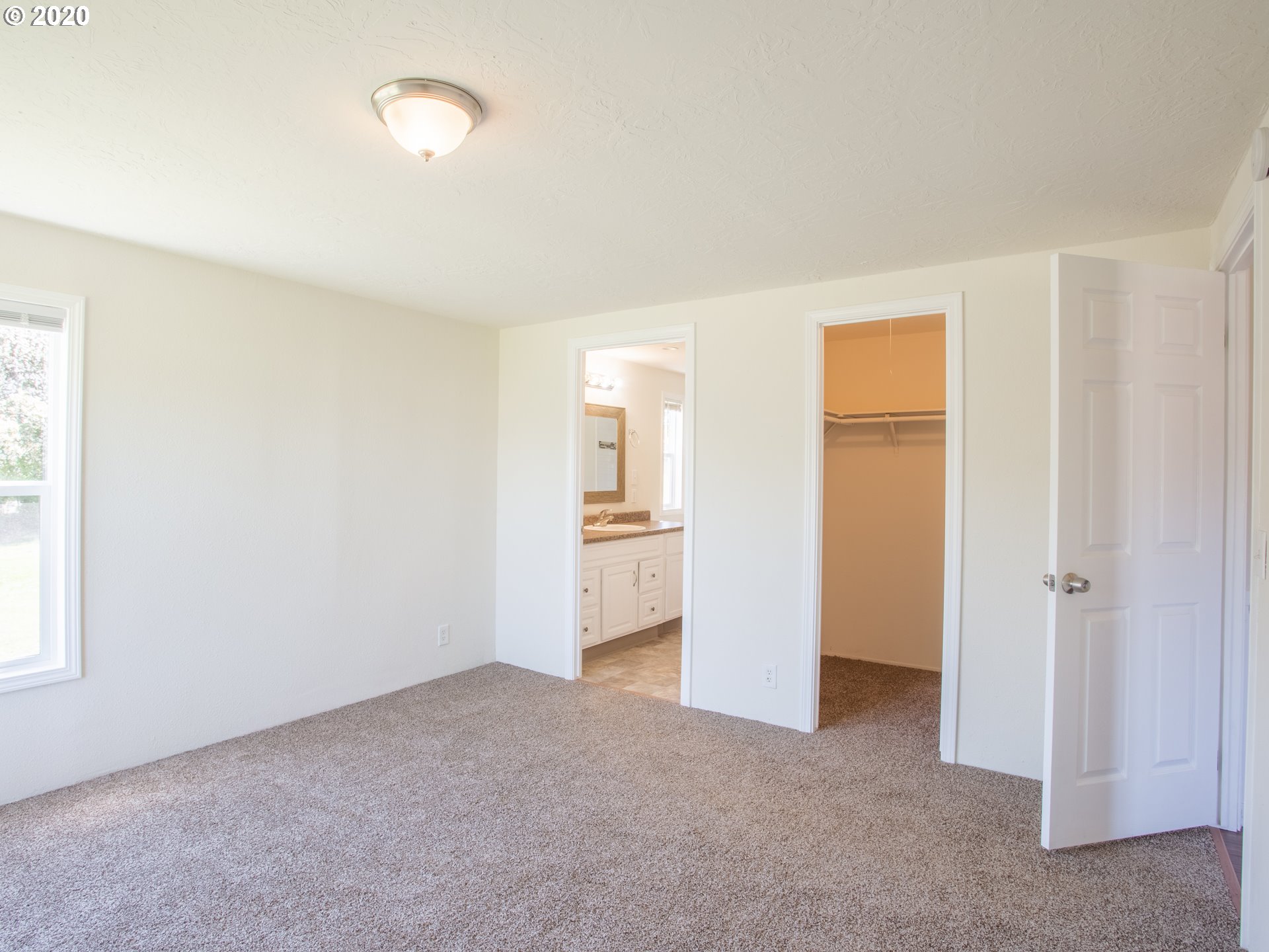 18401 South Redland Road Oregon City, OR 97045 - Photo 16 of 32 Gallery Image 16