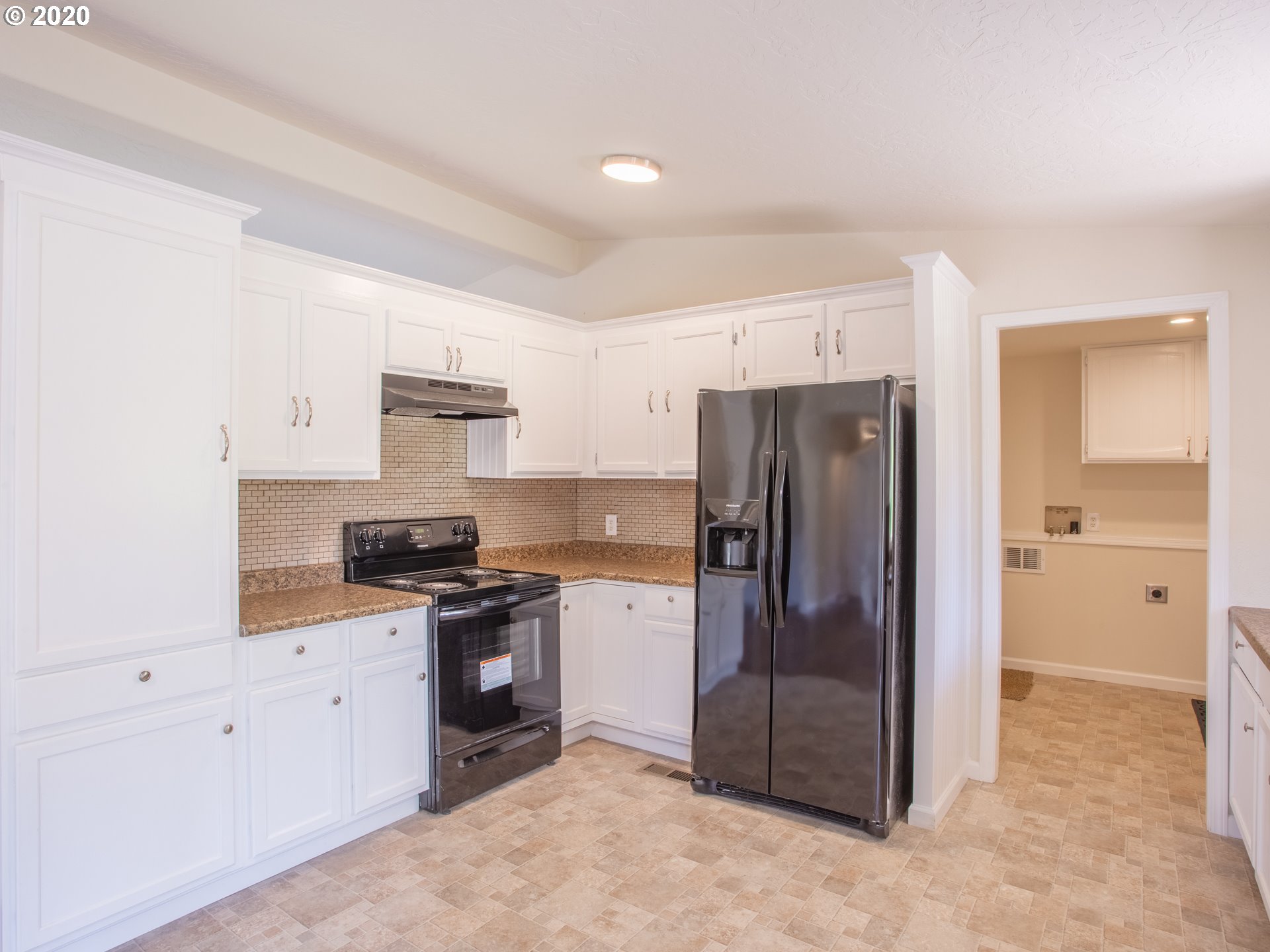 18401 South Redland Road Oregon City, OR 97045 - Photo 9 of 32 Gallery Image 9