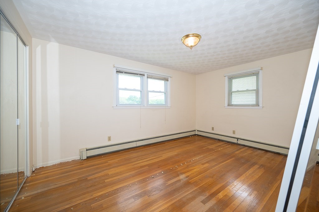27 Chevy Chase Road Worcester, MA 01606 - Photo 12 of 29