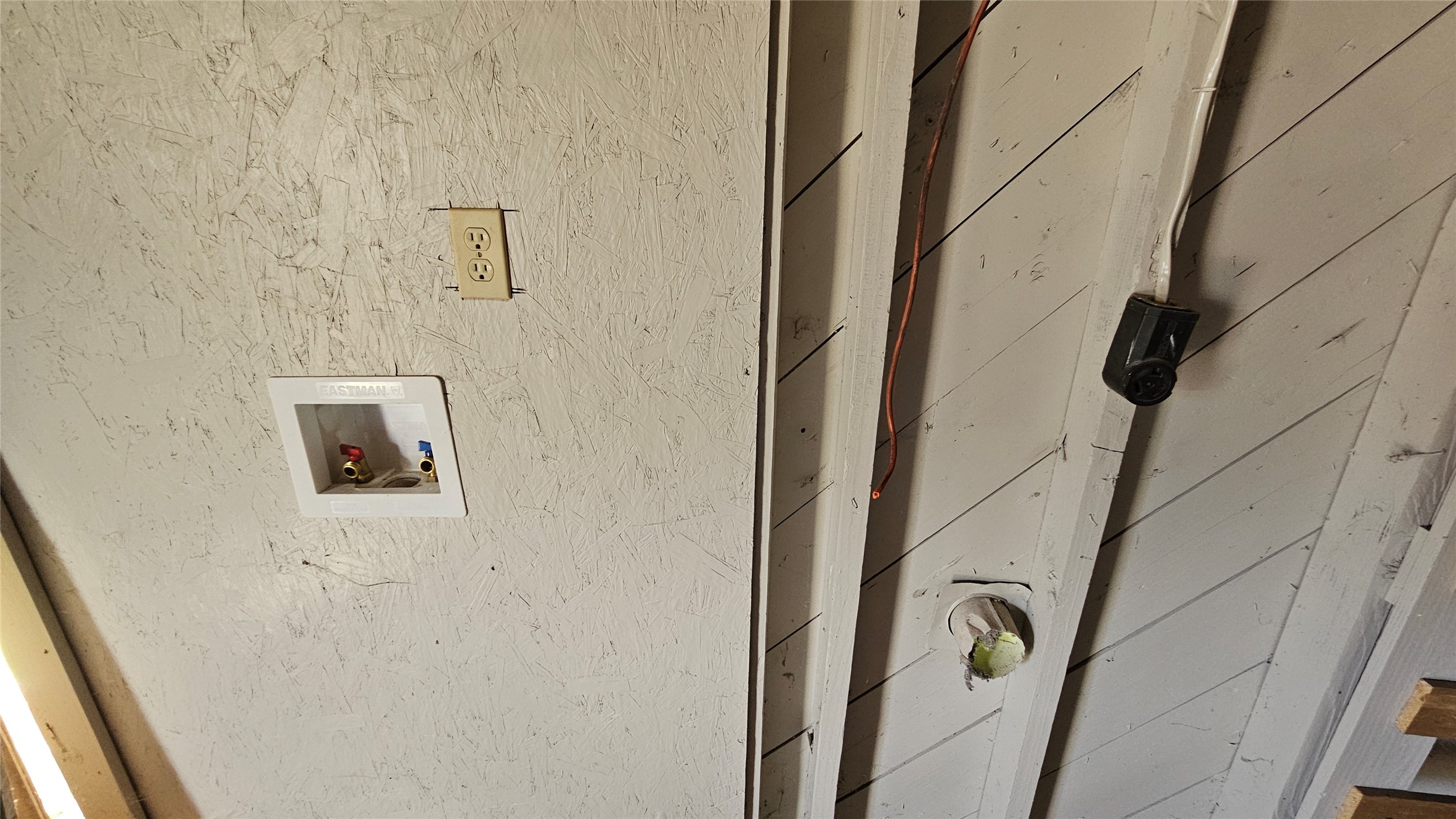 2415 Perry Street Baytown, TX 77521 - Photo 21 of 23 Washer/Dryer connections in back building