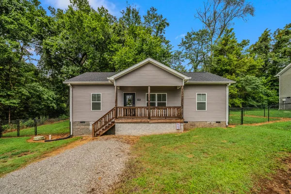 $299,000 | 112 Holland Street, Burns, TN 37029