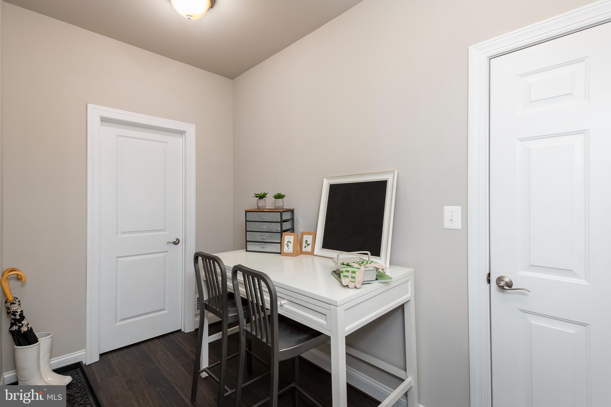 4492 Ilchester Road Ellicott City, MD 21043 - Photo 23 of 32 Mud room