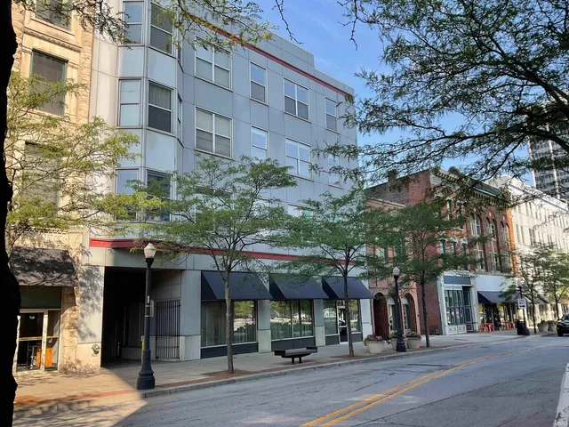 $1,600 | 112 West Washington Boulevard, Unit 319, Fort Wayne, IN 46802