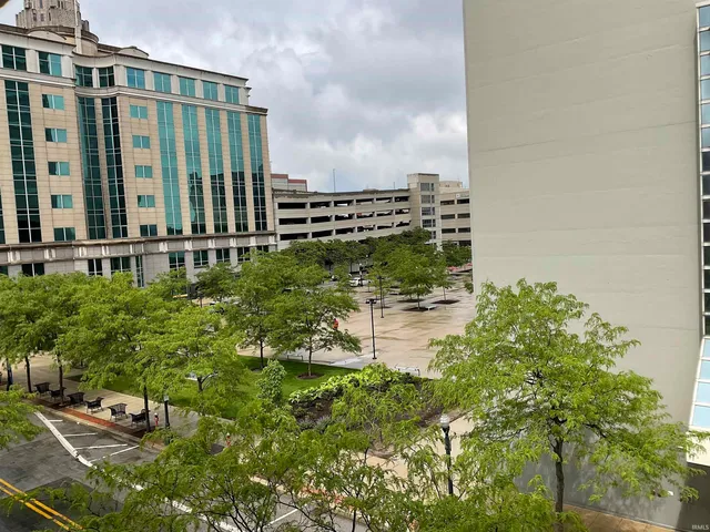 $1,550 | 112 West Washington Boulevard, Unit 319, Fort Wayne, IN 46802