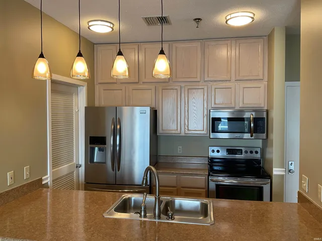 $1,550 | 112 West Washington Boulevard, Unit 319, Fort Wayne, IN 46802
