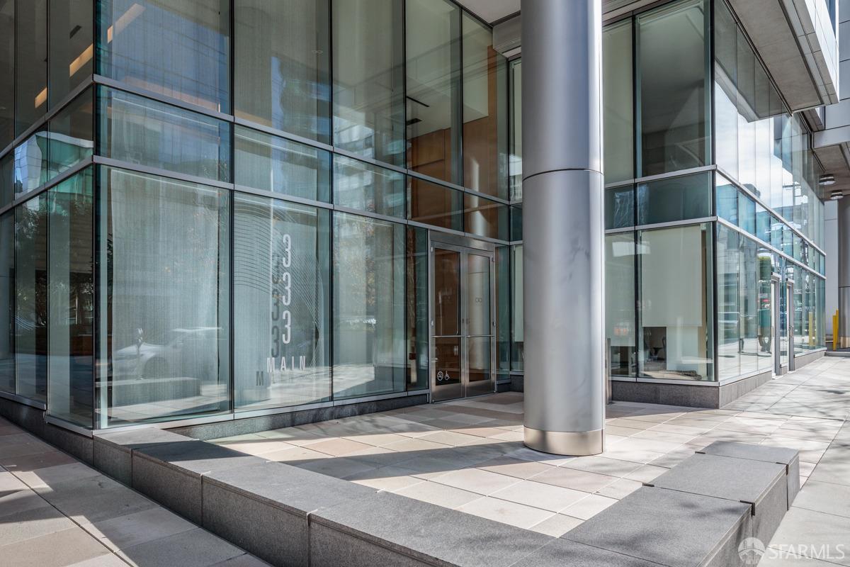 333 Main Street, Unit 4M San Francisco, CA 94105 - Photo 21 of 39 a view of a entrance door of the house