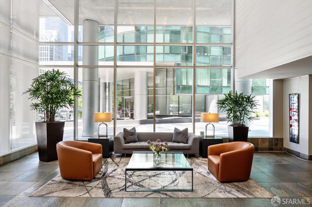 333 Main Street, Unit 4M San Francisco, CA 94105 - Photo 22 of 39 a living room with furniture and a potted plant