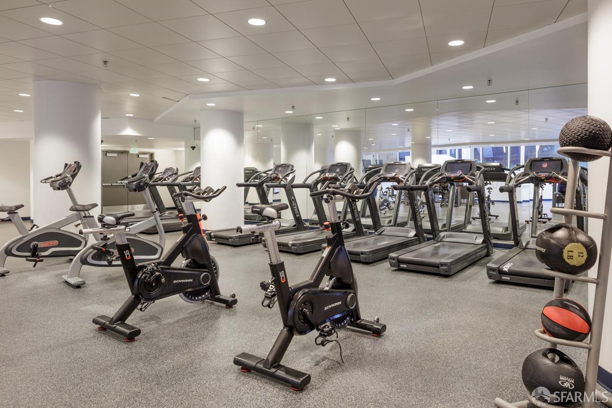 333 Main Street, Unit 4M San Francisco, CA 94105 - Photo 31 of 39 a view of a room with gym equipment