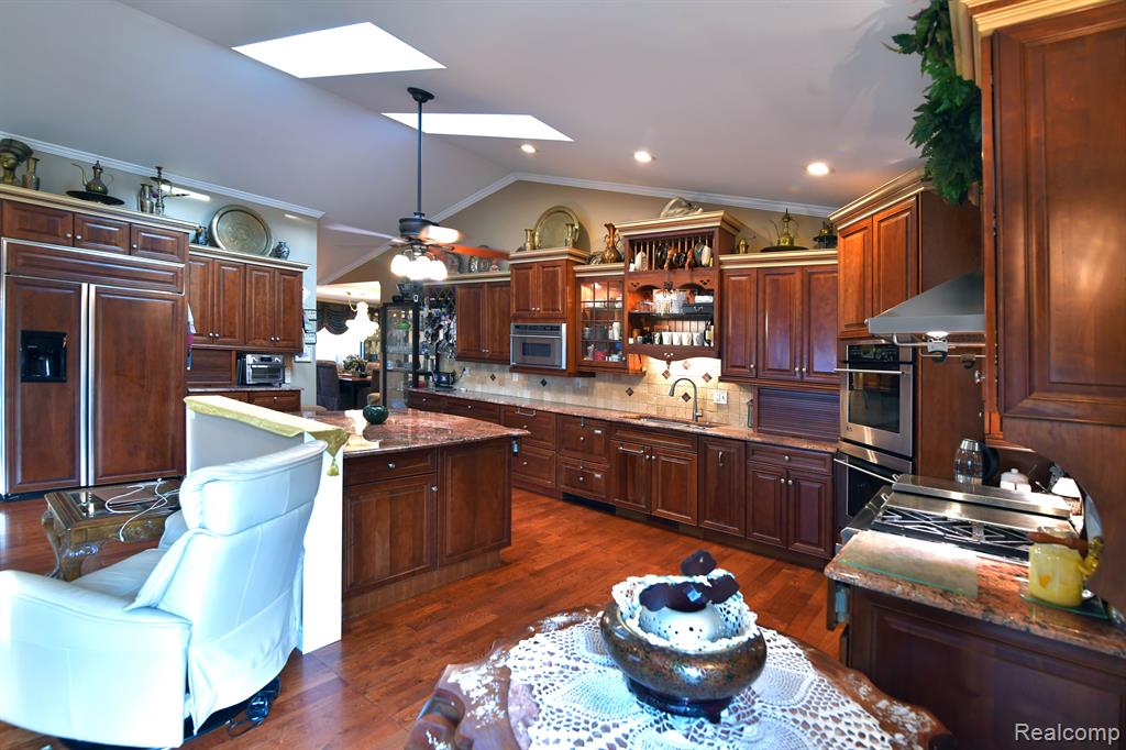 3239 Wren Lane Rochester Hills, MI 48309 - Photo 8 of 38