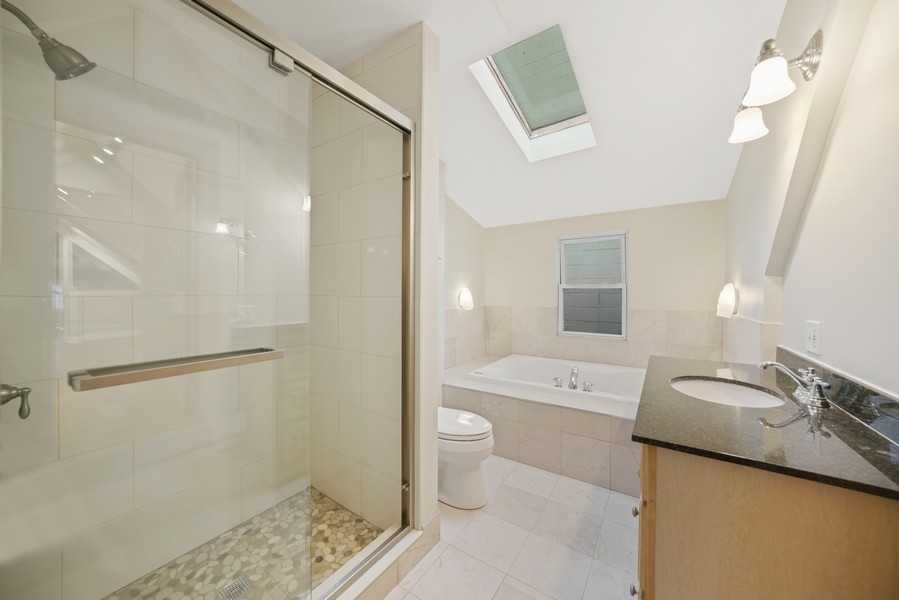 1548 North Honore Street, Unit 2R Chicago, IL 60622 - Photo 13 of 31