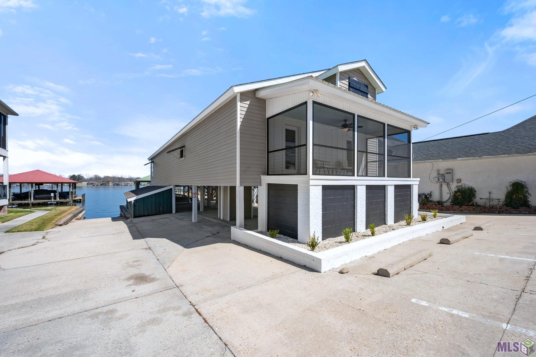 7928 False River Road Oscar, LA 70762 - Photo 2 of 54