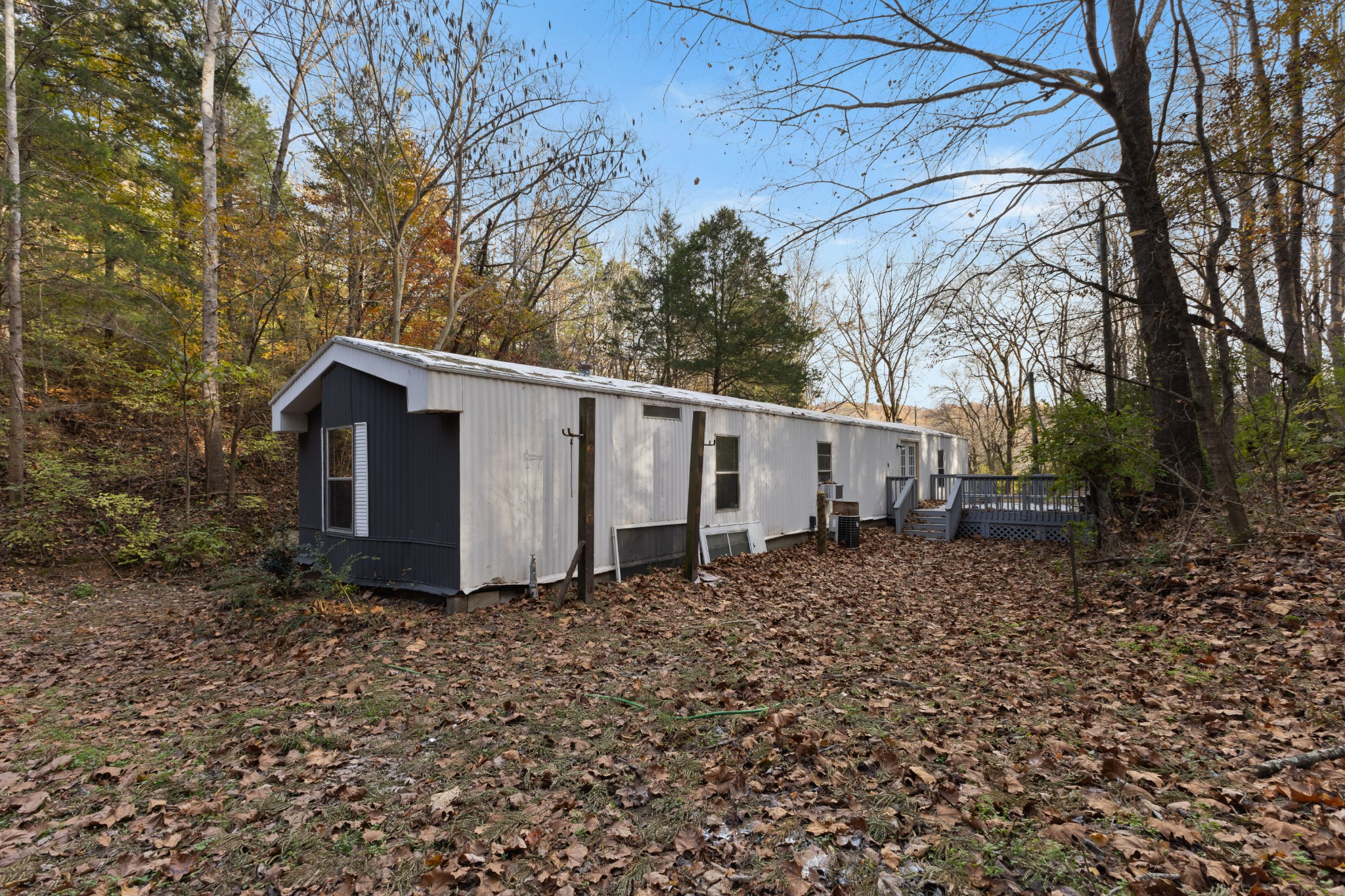8552 Cub Creek Road Nashville, TN 37209 - Photo 24 of 45 a view of a house with a yard