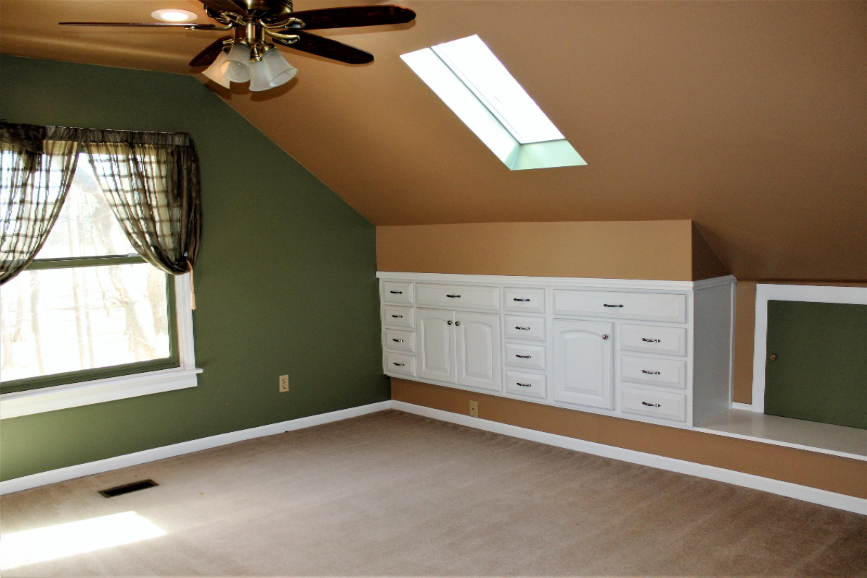 7551 West R Avenue Kalamazoo, MI 49009 - Photo 33 of 62 Master bedroom