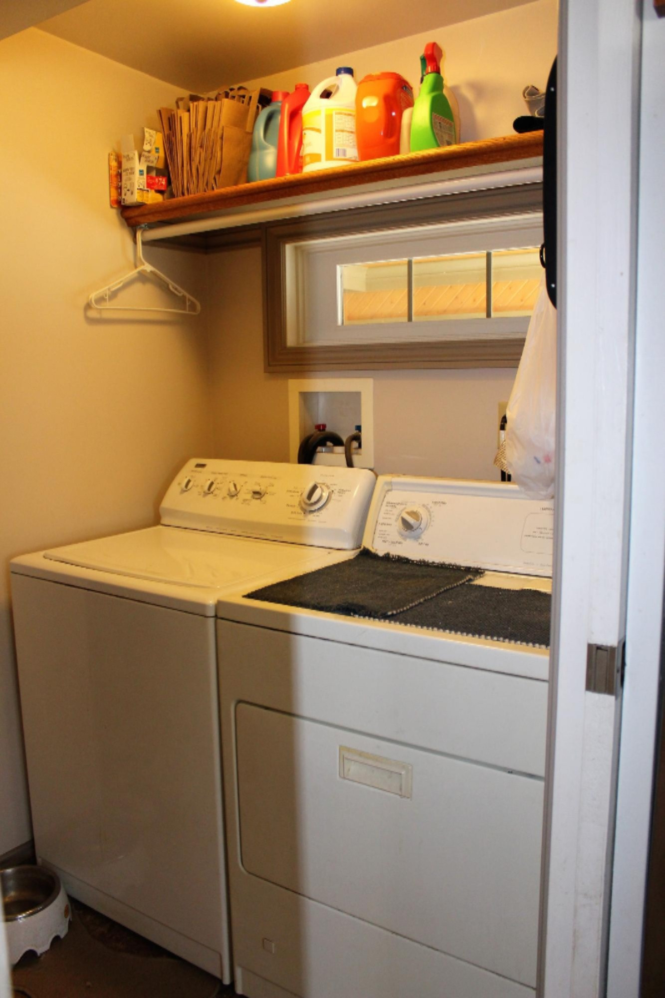 7551 West R Avenue Kalamazoo, MI 49009 - Photo 8 of 62 Main floor laundry