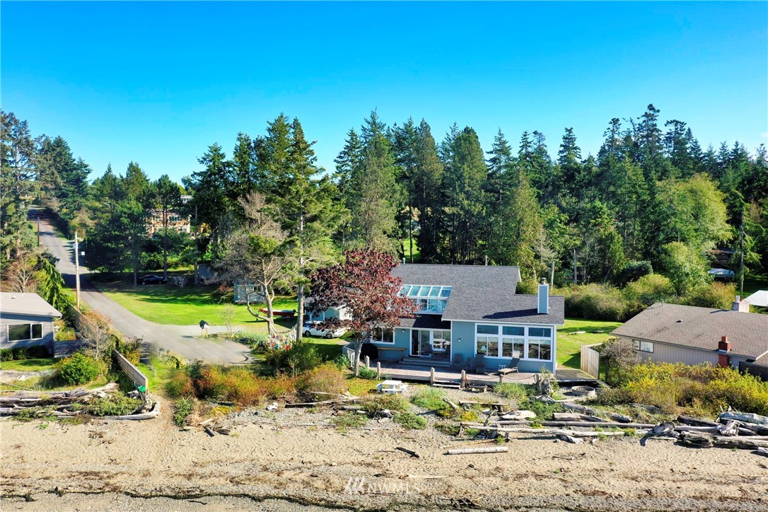 4192 Edens Road Anacortes, WA 98221 - Photo 5 of 25 Gallery Image 5