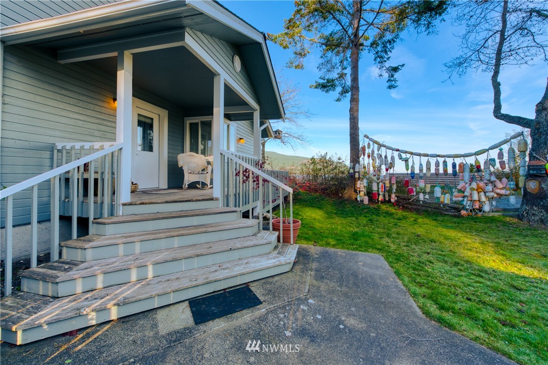 4192 Edens Road Anacortes, WA 98221 - Photo 10 of 25 Gallery Image 10