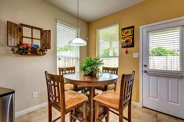 $2,000 | 1251 South Maple Drive, Katy, TX 77493
