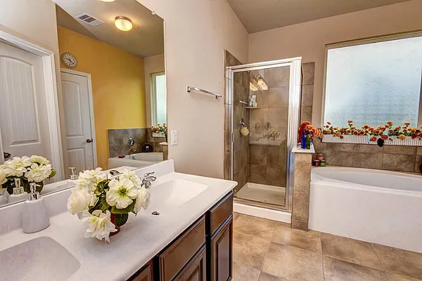 $2,000 | 1251 South Maple Drive, Katy, TX 77493