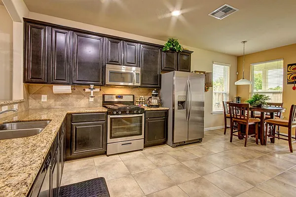 $2,000 | 1251 South Maple Drive, Katy, TX 77493